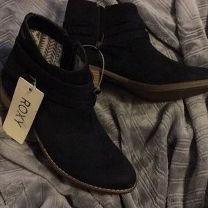 New Roxy boots